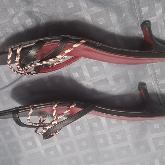 Shoes - Picture 3 of 4